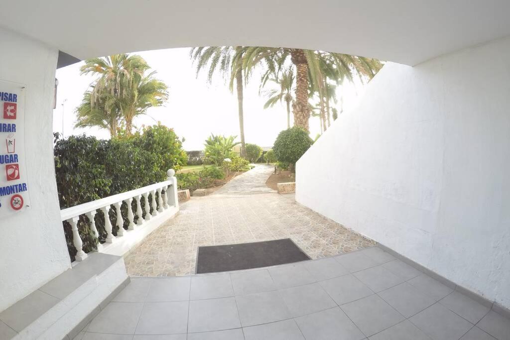 Studio Apartment La Lajilla Located At Beachfront Arguineguin Kültér fotó